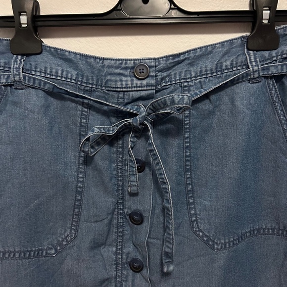 GAP Utility Button-Front Chambray Skirt - Size XS - Picture 3 of 5